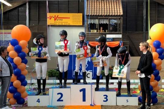 Lotte Lemmen best zittende ruiter Nederland